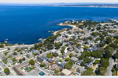 131 7th St, Pacific Grove, CA 93950 - Photo 59