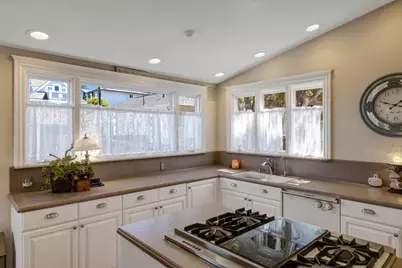 131 7th St, Pacific Grove, CA 93950 - Photo 11