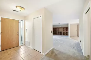 1067 Padre Dr 2, Salinas, CA 93901 - Photo 3