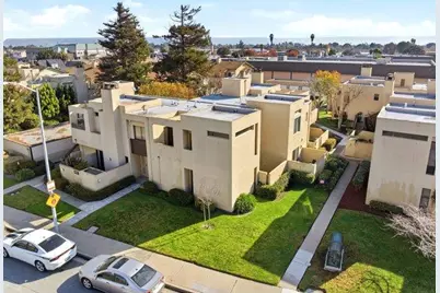 1067 Padre Dr 2, Salinas, CA 93901 - Photo 23