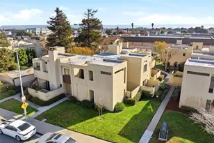 1067 Padre Dr 2, Salinas, CA 93901 - Photo 23