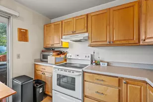 301 7th St, Pacific Grove, CA 93950 - Photo 9