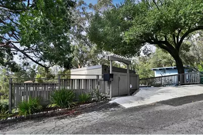 2323 Mastlands Dr, Oakland, CA 94611 - Photo 17