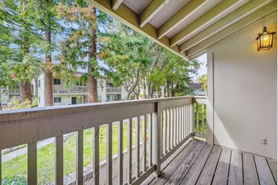 19124 Vineyard Ln, Saratoga, CA 95070 - Photo 17