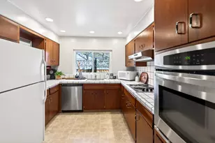 1539 Klamath Dr, Sunnyvale, CA 94087 - Photo 11