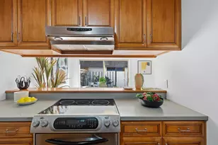 125 Connemara Way 32, Sunnyvale, CA 94087 - Photo 15