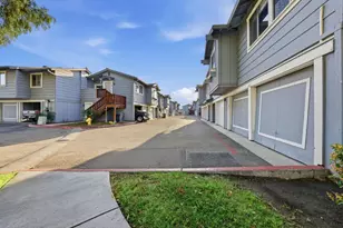 563 Groth Pl, San Jose, CA 95111 - Photo 31