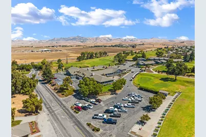 1220 S Ridgemark Dr, Hollister, CA 95023 - Photo 119