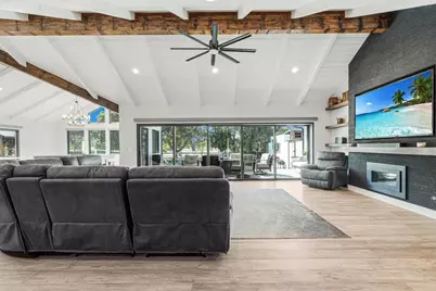 1220 S Ridgemark Dr, Hollister, CA 95023 - Photo 9