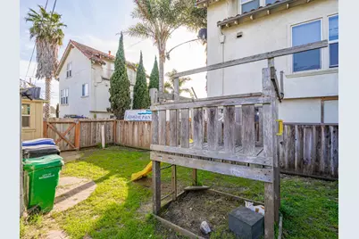 215 Palm Ave, Watsonville, CA 95076 - Photo 27
