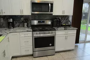 413 Hydrangea Ct, Merced, CA 95341 - Photo 3