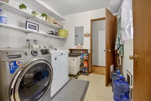 1222 Via Del Sol Rd, Salinas, CA 93907 - Photo 25