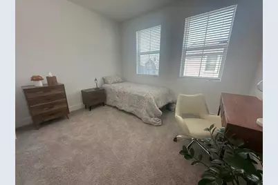 2732 E Teaberry Dr, Fresno, CA 93730 - Photo 21