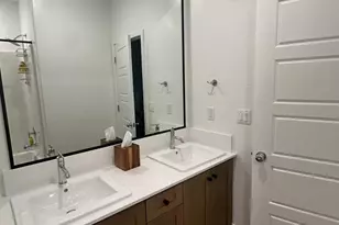 2732 E Teaberry Dr, Fresno, CA 93730 - Photo 31