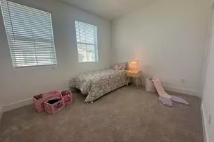 2732 E Teaberry Dr, Fresno, CA 93730 - Photo 25