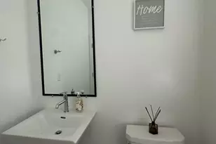 2732 E Teaberry Dr, Fresno, CA 93730 - Photo 33