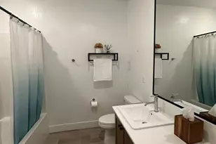 2732 E Teaberry Dr, Fresno, CA 93730 - Photo 27