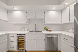 416 Portofino Dr 206, San Carlos, CA 94070 - Photo 7