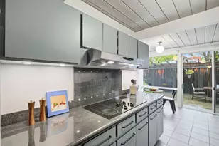 923 MacKenzie Dr, Sunnyvale, CA 94087 - Photo 17