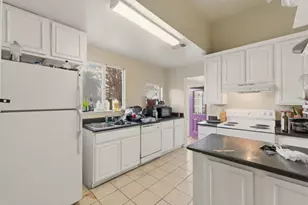 325 E St John St, San Jose, CA 95112 - Photo 7