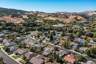 7814 Knollbrook Dr, Pleasanton, CA 94588 - Photo 51