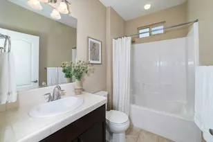 2037 E Christensen Dr, Fresno, CA 93730 - Photo 27