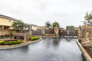 2037 E Christensen Dr, Fresno, CA 93730 - Photo 5