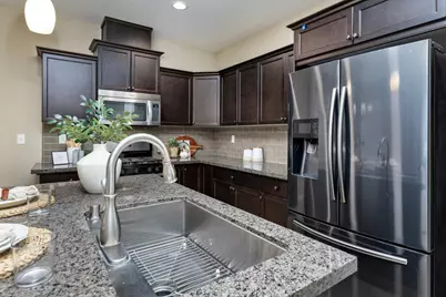 2037 E Christensen Dr, Fresno, CA 93730 - Photo 23