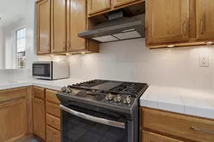 374 Marquetry Ct, San Jose, CA 95116 - Photo 9