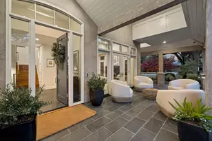 1045 College Ave, Menlo Park, CA 94025 - Photo 5