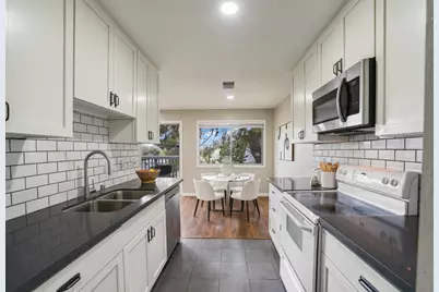 2332 D St, Hayward, CA 94541 - Photo 3