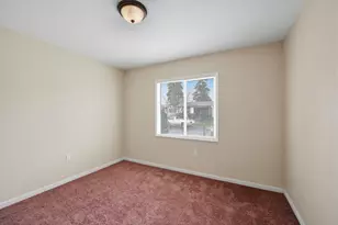 6928 Fresno St, Oakland, CA 94605 - Photo 17