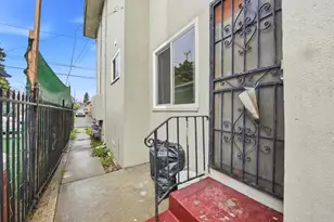 6928 Fresno St, Oakland, CA 94605 - Photo 25