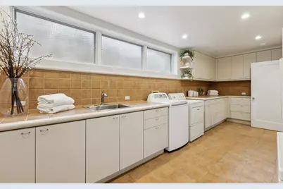 24292 Elise Ct, Los Altos Hills, CA 94024 - Photo 55