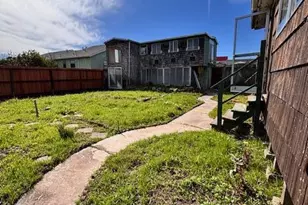 65 Bayshore Cir, San Bruno, CA 94066 - Photo 17