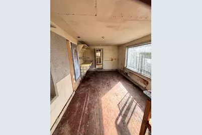 65 Bayshore Cir, San Bruno, CA 94066 - Photo 11