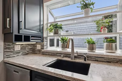 18 Cape Hatteras Ct, Redwood City, CA 94065 - Photo 13