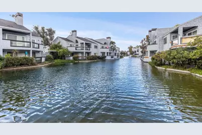 18 Cape Hatteras Ct, Redwood City, CA 94065 - Photo 41