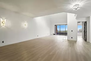 4728 Park Encino Ln 318, Encino, CA 91436 - Photo 11