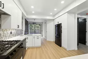 4728 Park Encino Ln 318, Encino, CA 91436 - Photo 19