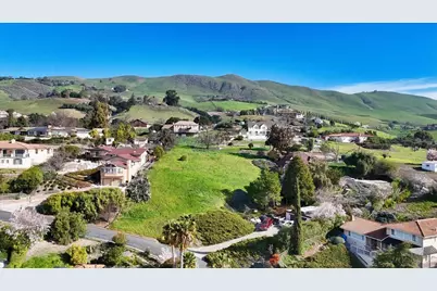 10060 Bon Vista Ct, San Jose, CA 95127 - Photo 11