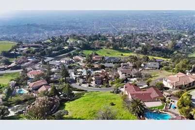 10060 Bon Vista Ct, San Jose, CA 95127 - Photo 9