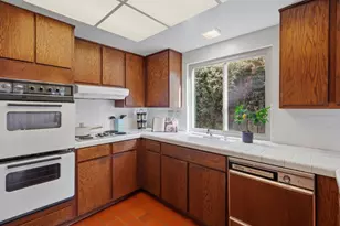 2026 Fairmont Dr, San Mateo, CA 94402 - Photo 15