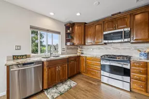 261 Coral Reef Ave, El Granada, CA 94018 - Photo 19