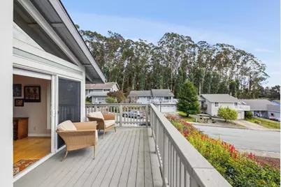 261 Coral Reef Ave, El Granada, CA 94018 - Photo 11