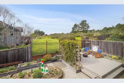 261 Coral Reef Ave, El Granada, CA 94018 - Photo 25
