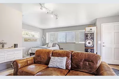 515 Corcoran Ave B, Santa Cruz, CA 95062 - Photo 7