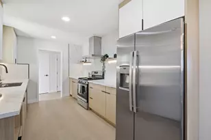 383 River View Dr, San Jose, CA 95111 - Photo 9