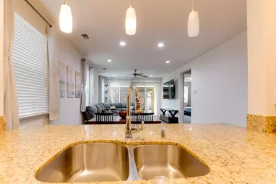 542 Cadiz Dr, Hollister, CA 95023 - Photo 11