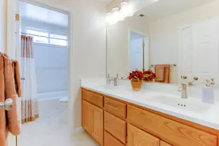 740 Hillock, Hollister, CA 95023 - Photo 29